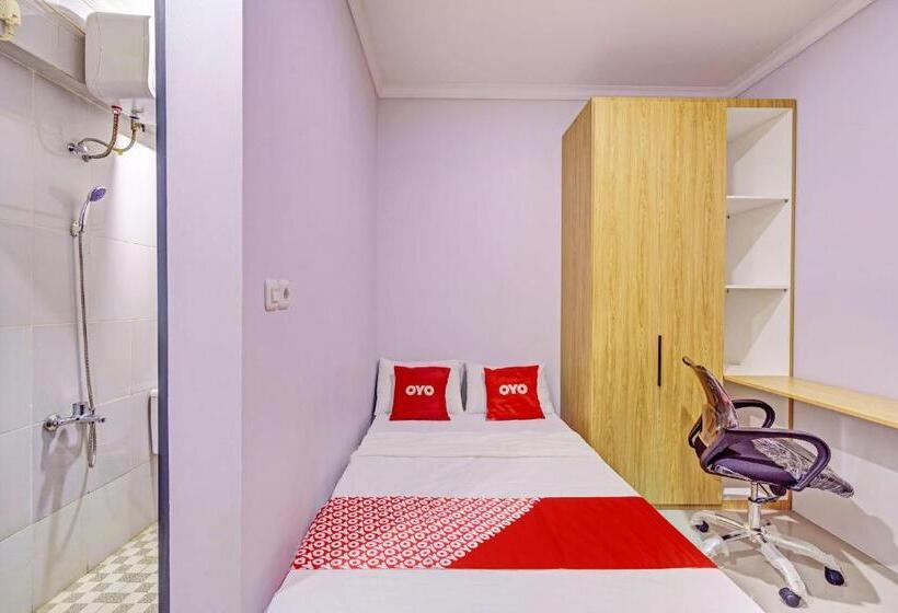 Номер Deluxe, D Twinz House Syariah Redpartner