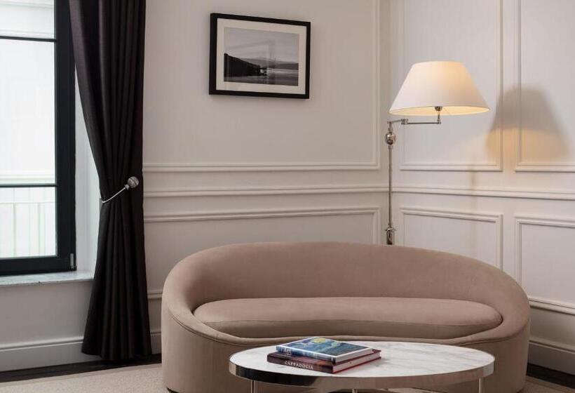 带大床的套房, Sanasaryan Han, A Luxury Collection Hotel, Istanbul