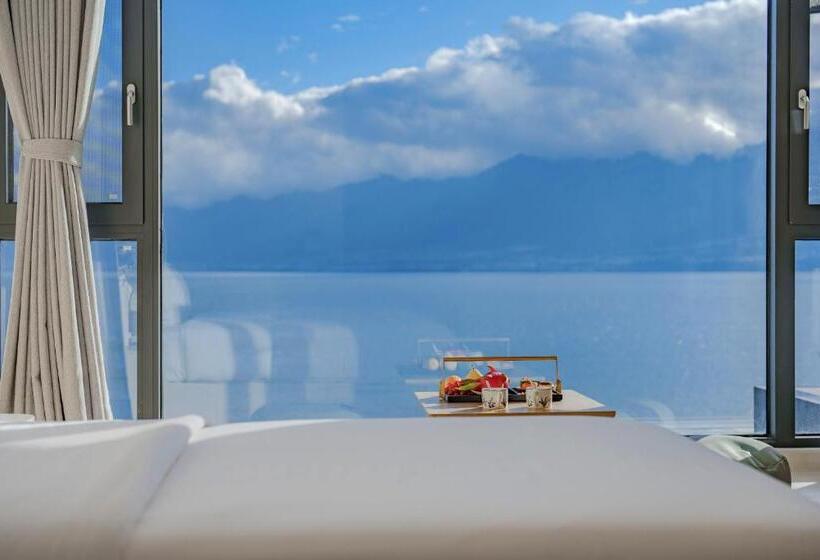Номер Стандарт Вид на Озеро, Dali Oriental Seaview Hotel  Dali Erhai