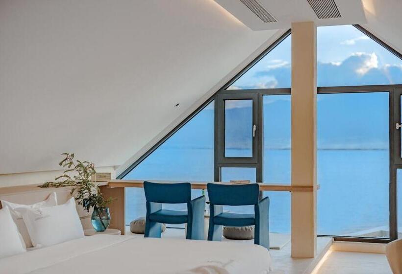 Номер Deluxe Кровать Кинг, Dali Oriental Seaview Hotel  Dali Erhai