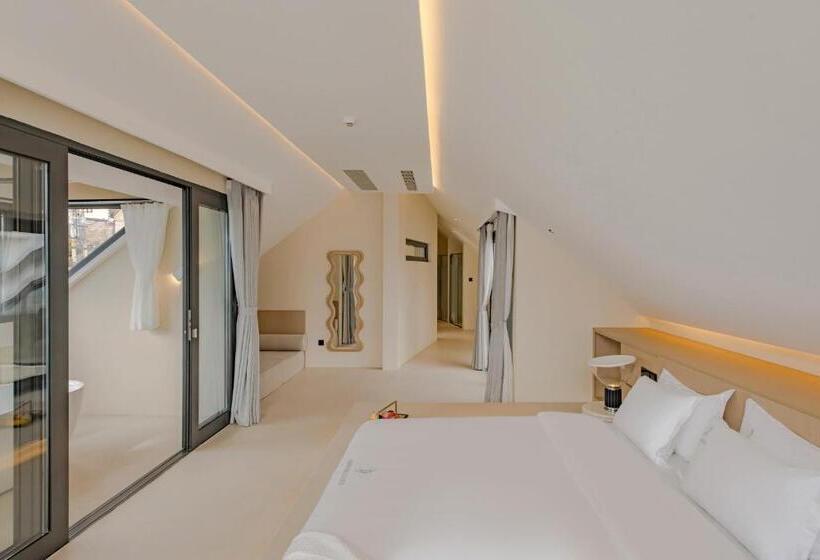 Номер Deluxe Кровать Кинг, Dali Oriental Seaview Hotel  Dali Erhai