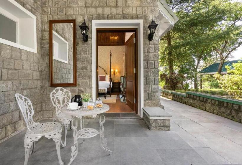 이그제큐티브 룸, Brij Anayra Dharamshala   A Himalayan Luxury Retreat