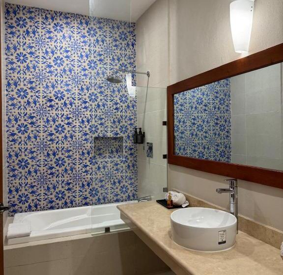 デラックスルーム, Los Frailes Concept