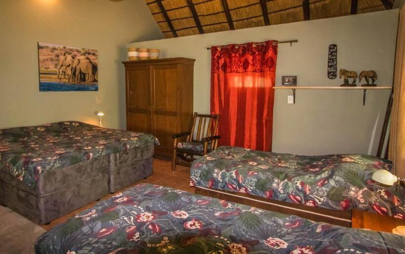 Семейное Бунгало, Hasekamp Family Bush Lodge