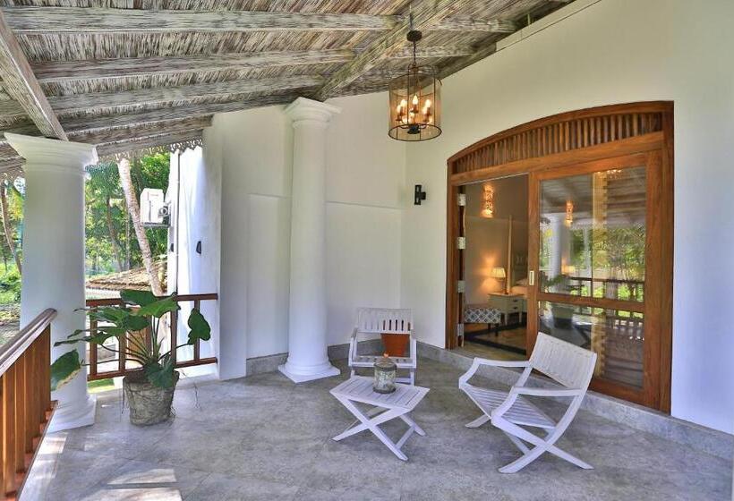 Люкс с Балконом, Amara Villa