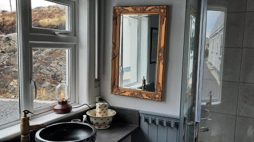 带1个卧室的豪华公寓, Heather House On The Wild Atlantic Way
