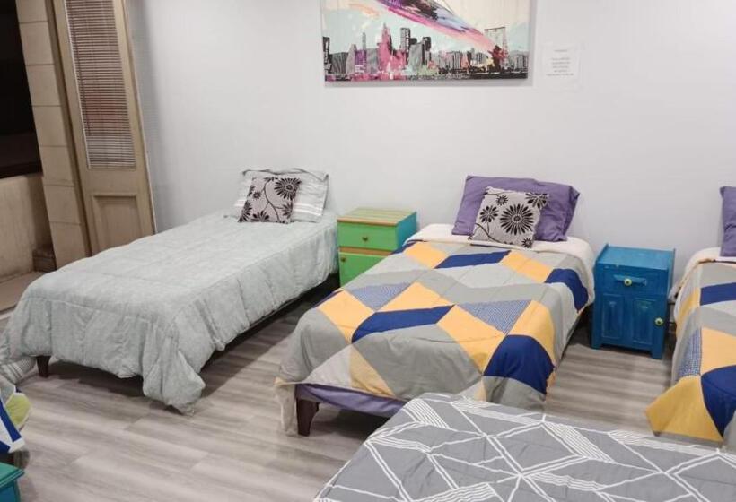 家庭房间共用浴室, Hostal Mancora