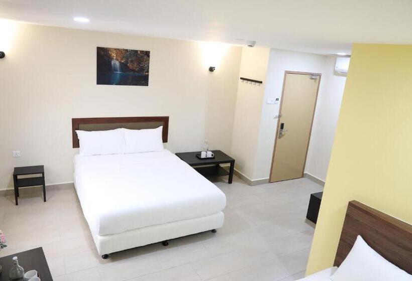 Family Suite, Capital O 90897 Island City