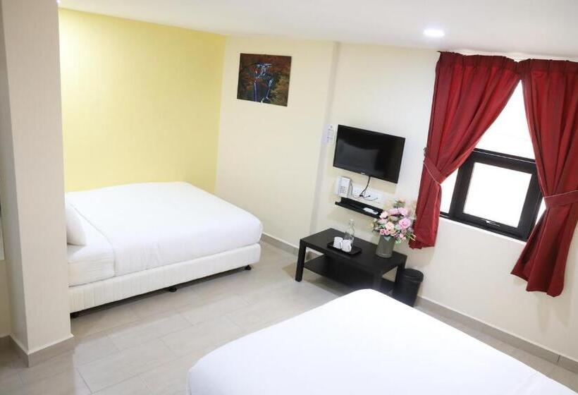 Family Suite, Capital O 90897 Island City
