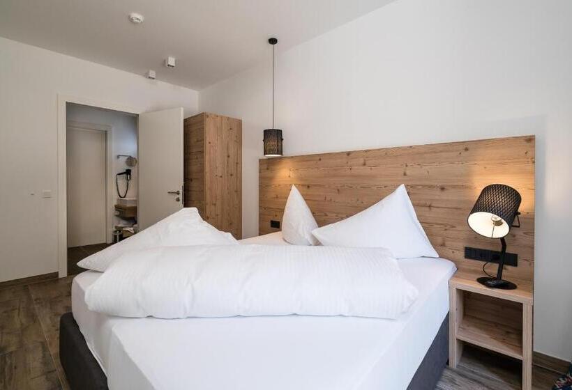 Apartamento 3 Dormitórios, Adler Resort