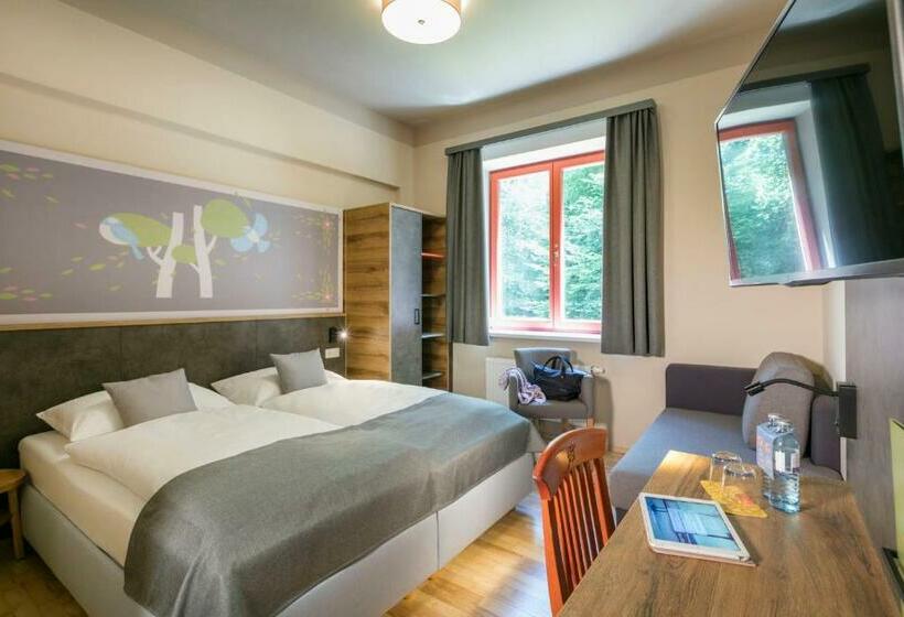 Номер Стандарт Трехместный, Jufa Hotel Mariazell