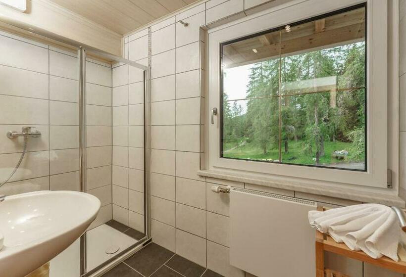 Полулюкс, Lärchenhof
