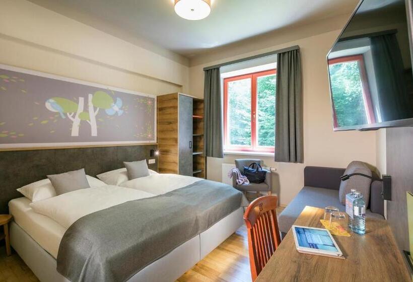 Номер Стандарт Трехместный, Jufa Hotel Mariazell