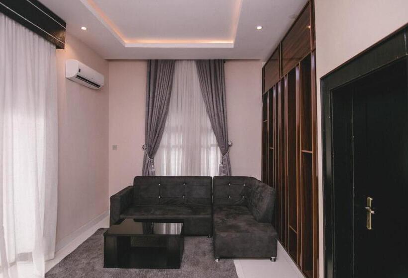 سوییت اجرایی, Bon Hotel Asaba