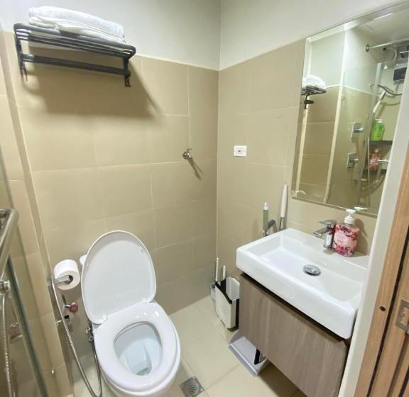 1 Bedroom Apartment with Balcony, Jejo Suite Home Shore 3 Residences Staycation