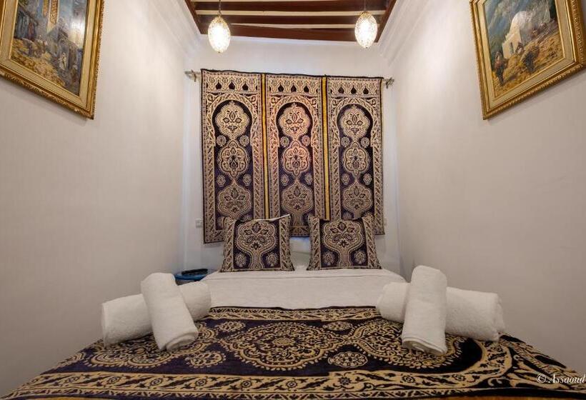 Номер Deluxe, Riad Bin Souaki