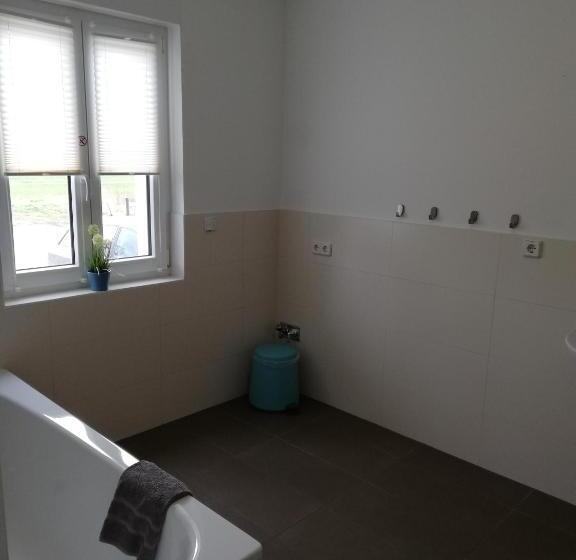 Апартаменты 3 Спальни, Apartmenthaus Mehrow