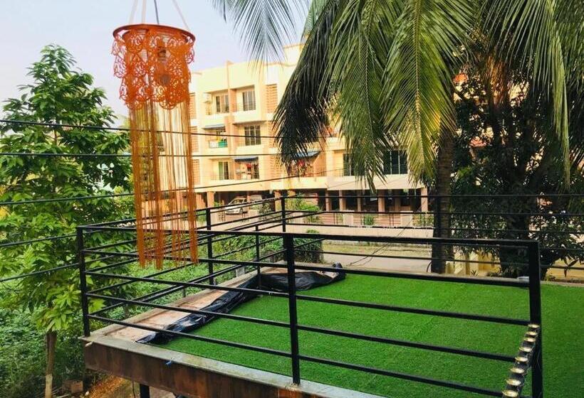 Семейный Номер, Mhatre S Guest House