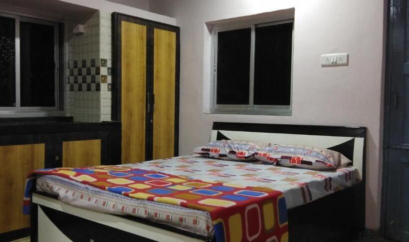Семейный Номер, Mhatre S Guest House