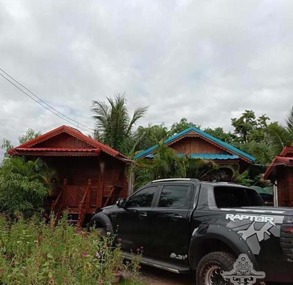 اتاق استاندارد با چشم‌انداز باغ, Taksila Resort ฏักร์ศิลารีสอร์ท