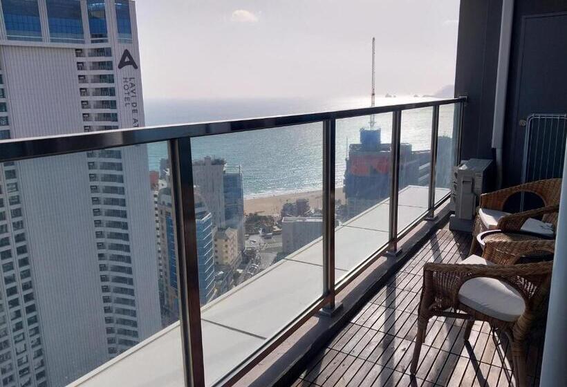 디럭스 룸 측면 바다 전망, The Solid Residence   Elbon The Stay By Haeundae