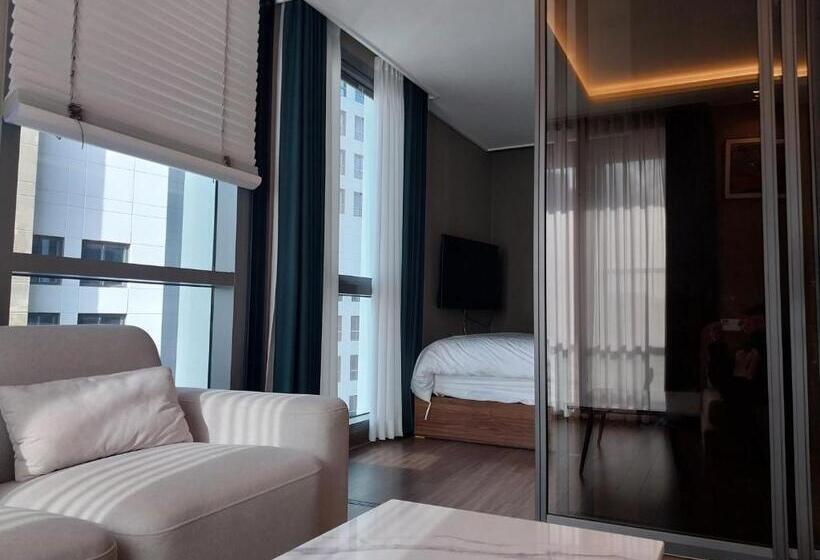 발코니 디럭스 룸, The Solid Residence   Elbon The Stay By Haeundae