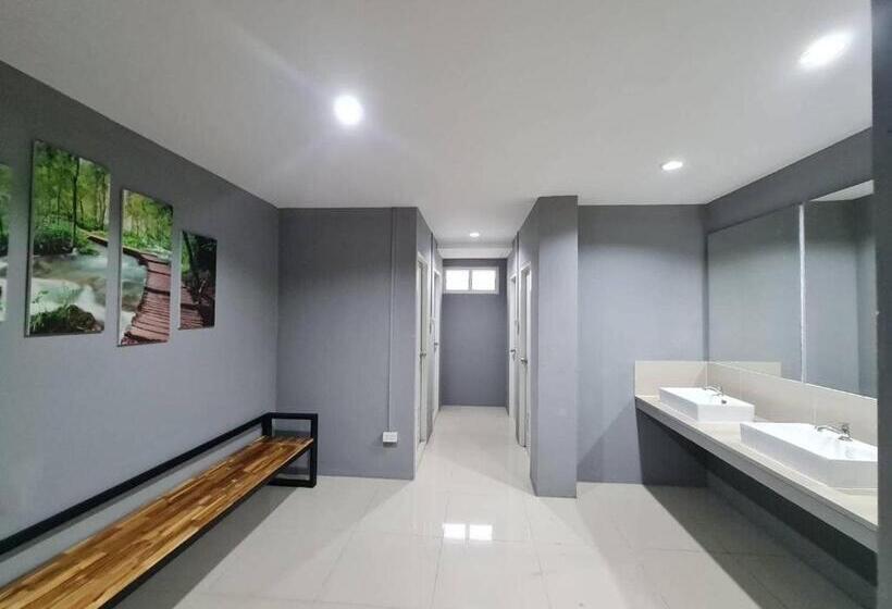 Семейный Номер Deluxe, Baan Pheun Hostel บ้านเพื่อน โฮสเทล