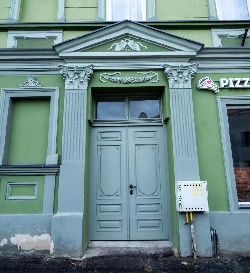带大床的高级房间, Casa Basarab Brasov