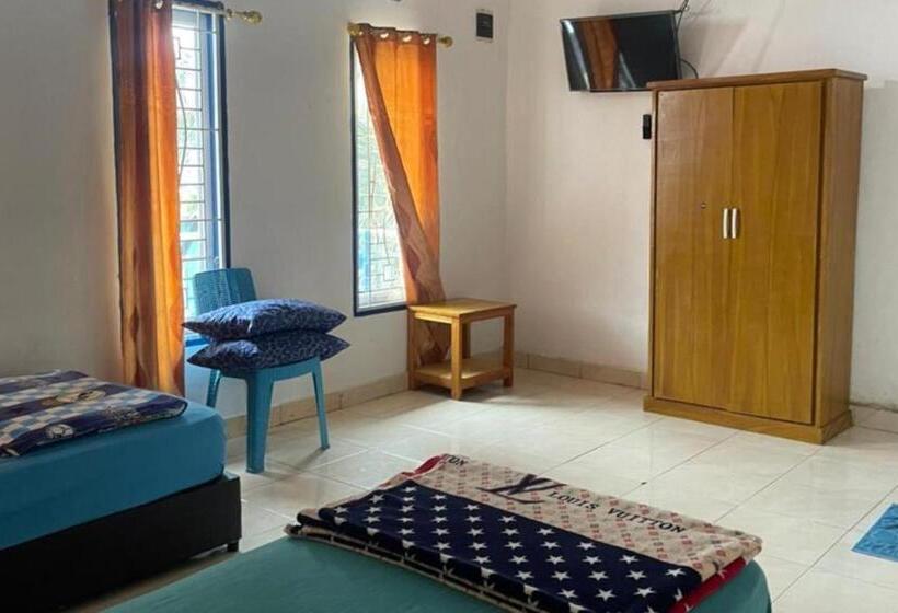 Номер Basic, Spot On 93378 Lona Guest House Syariah