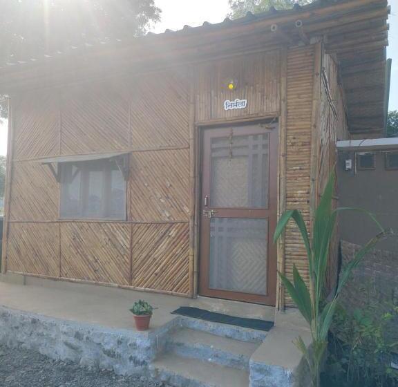 Номер Стандарт Вид на Сад, Vasant Bamboo Cottage