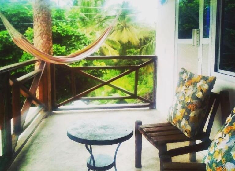 اتاق استاندارد با بالکن, Villa Sunshine And Bungalows