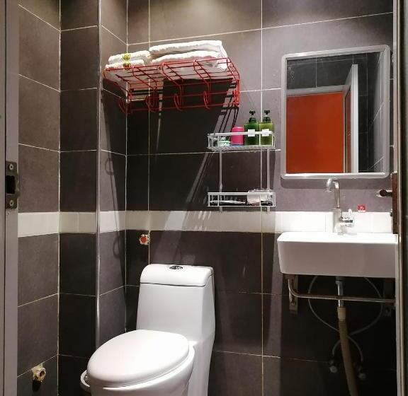 Номер Deluxe, Lazzy Inn