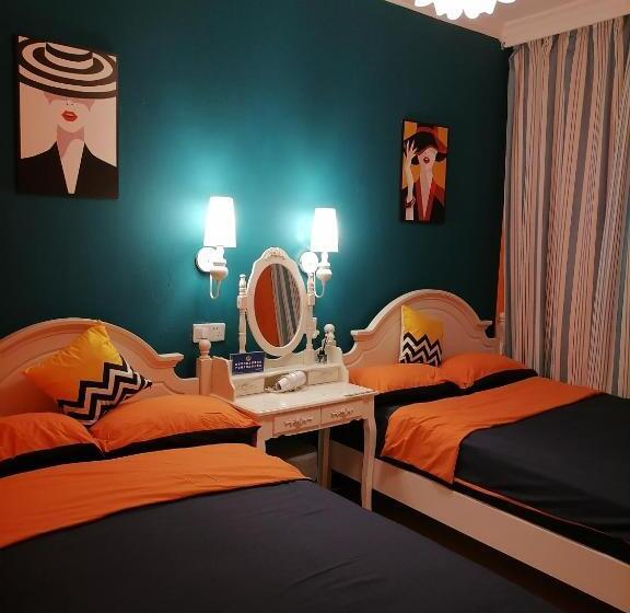 Номер Deluxe, Lazzy Inn