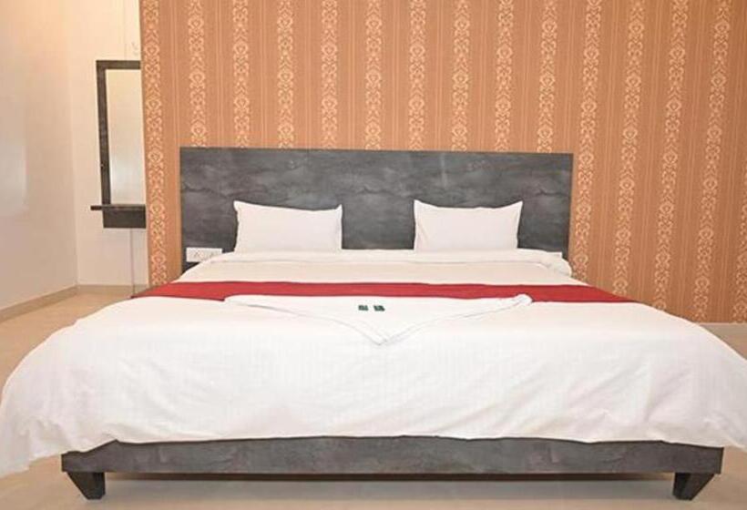 Номер Deluxe, Fabhotel Irra Executive