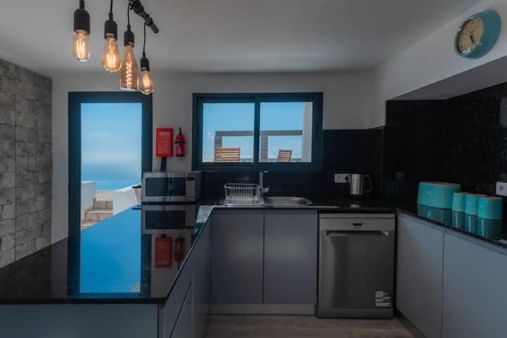 Семейный Номер, Superb Sea View