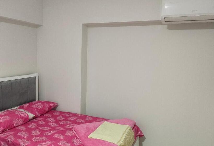 Bed in Shared Room with Shared Bathroom, Giza City Hotel سيتي أوتيل الجيزه