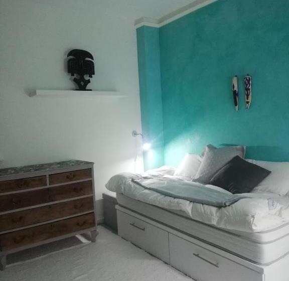 اتاق استاندارد یک نفره, Comfortable Single Bluing Room B&b