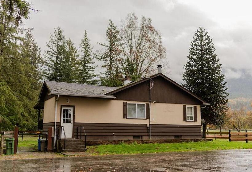 Дом 3 Спальни, Farm House   L&s Farms
