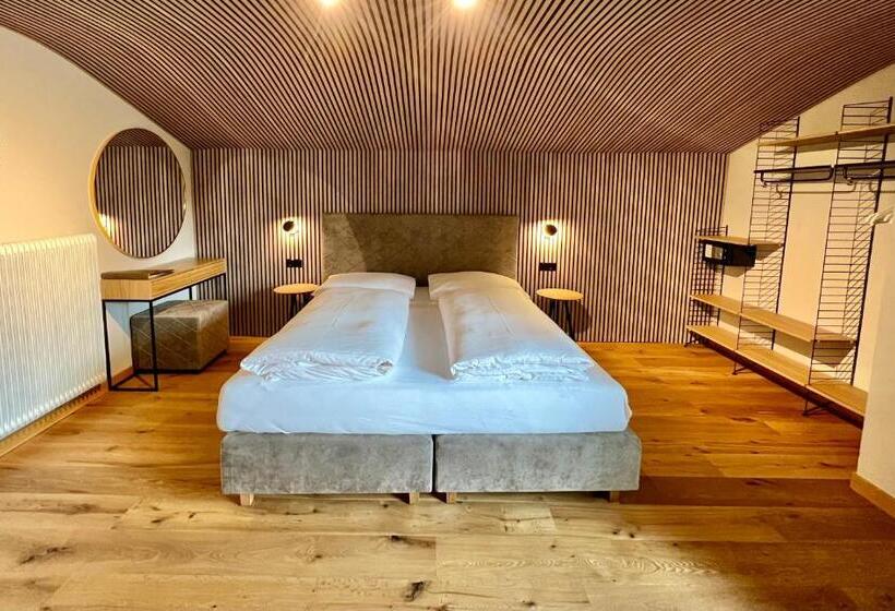 Трехместный Номер Комфорт, Haus Schrofenstein