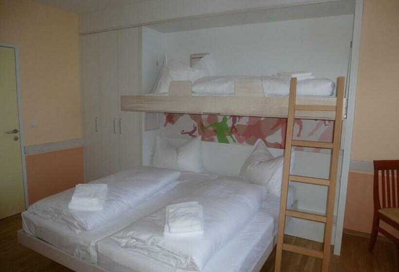 اتاق استاندارد سه نفره, Jufa Hotel Hochkar