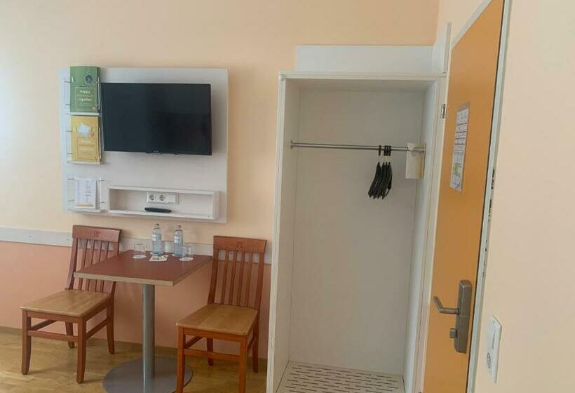 اتاق استاندارد سه نفره, Jufa Hotel Hochkar