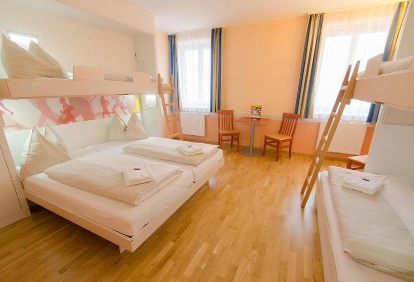 اتاق پنج‌تخته استاندارد, Jufa Hotel Hochkar
