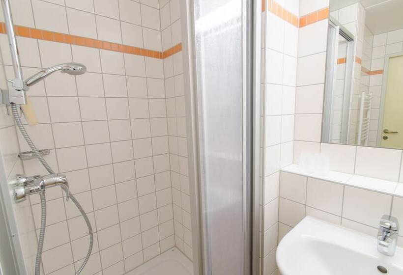 اتاق استاندارد سه نفره, Jufa Hotel Hochkar