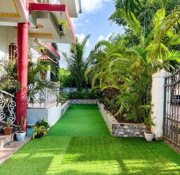 Студио Стандарт Вид на Сад, Casa Mellow By Goaround Homes