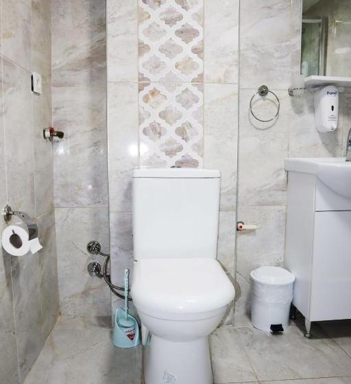 家庭间, Grand Onur