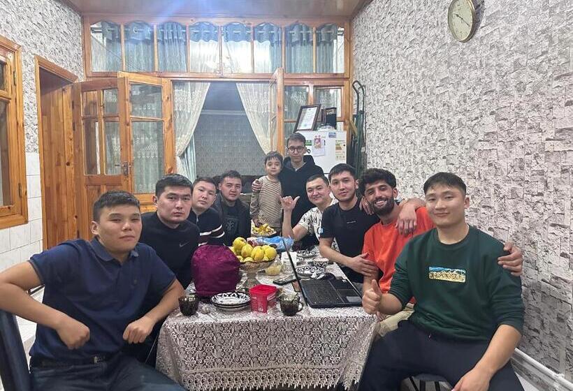 חדר דלוקס, Qamar Family Guest House