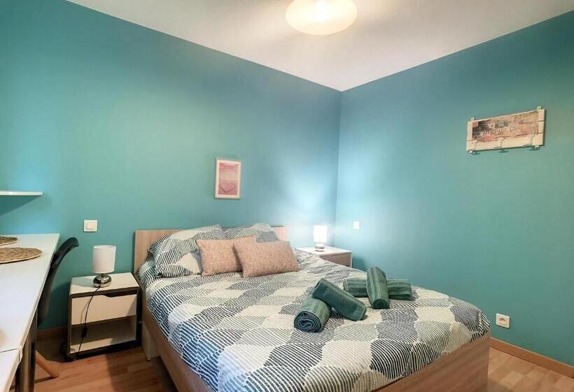 Номер Стандарт Вид на Сад, Les Goujatoux Chambre Les Eyzies