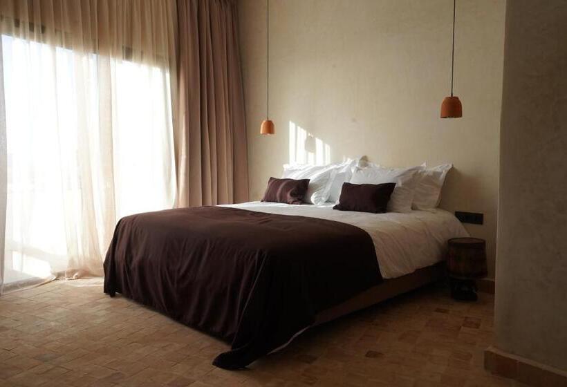 Трехместный Номер Deluxe Вид на Море, Loued Surf Lodge