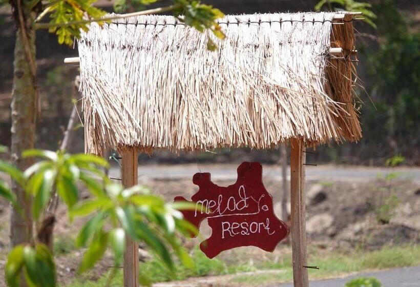 Номер Стандарт Вид на Горы, Melody Surf Camp   Ekas Lombok