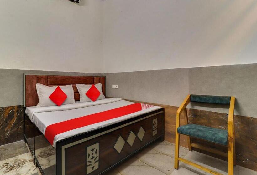 Трехместный Номер Классика, Oyo Hotel Indian Era